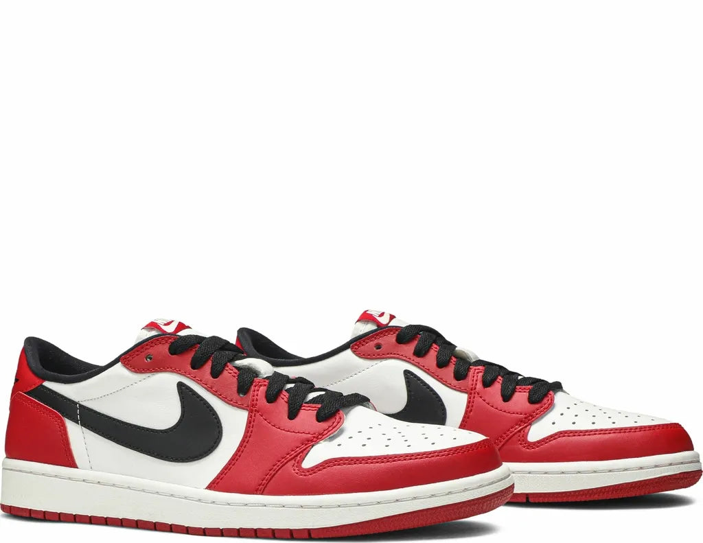 Air Jordan 1 Retro Low OG Chicago
